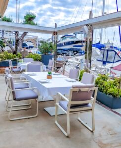 Goma-espuma-y-cojines-a-medida-tejido-exterior-terraza-marina-greenwich-la-terraza-restaurante